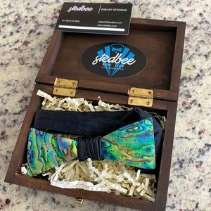 Real sea shell bow tie by stedbee it’s a real deal bow tie, you’ll be the man!
